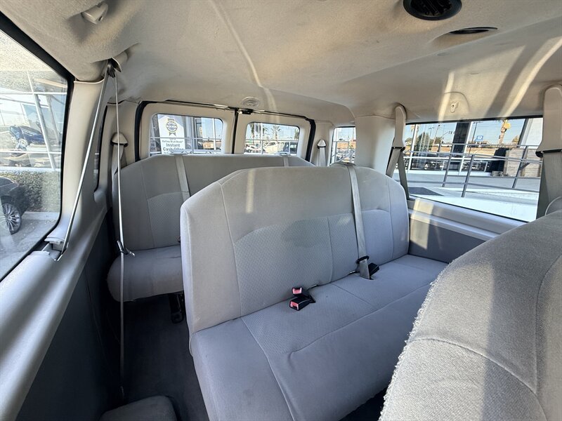 Used 2012 Ford E-350 and Econoline 350 XLT RWD image 22
