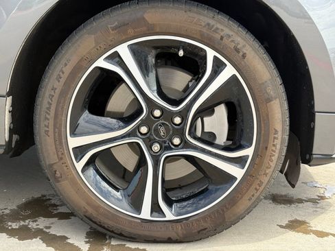 Used 2023 Ford Edge ST AWD/4WD image 9