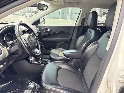 Used 2020 Jeep Compass Latitude FWD image 17