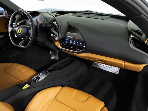 Used 2022 Ferrari SF90 Stradale image 32