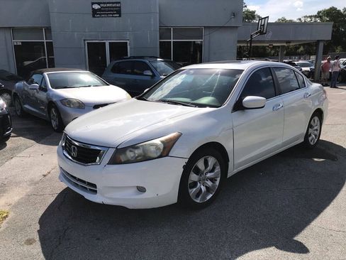 Used 2009 Honda Accord EX-L image 2