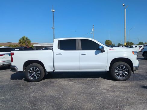 Used 2024 Chevrolet Silverado 1500 LT AWD/4WD image 3