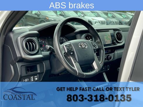 Used 2017 Toyota Tacoma TRD Off-Road w/ Premium & Technology Package image 5