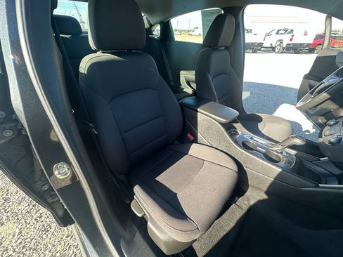 Used 2018 Chevrolet Malibu LS image 28