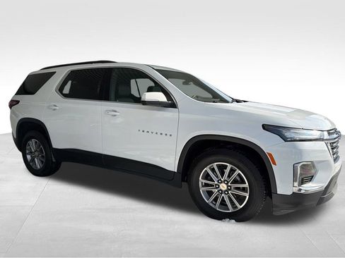 Used 2023 Chevrolet Traverse LT w/ LPO, Cargo Package image 7