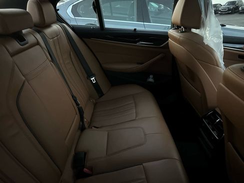 Used 2018 BMW 540i xDrive w/ M Sport Package image 8