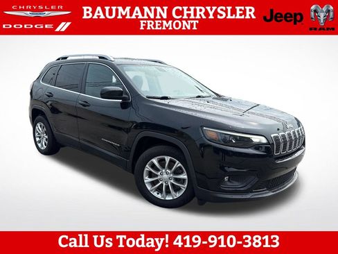 Used 2019 Jeep Cherokee Latitude w/ Popular Appearance Group FWD image 1