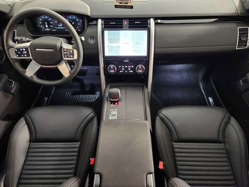 Used 2026 Land Rover Discovery S AWD/4WD image 4