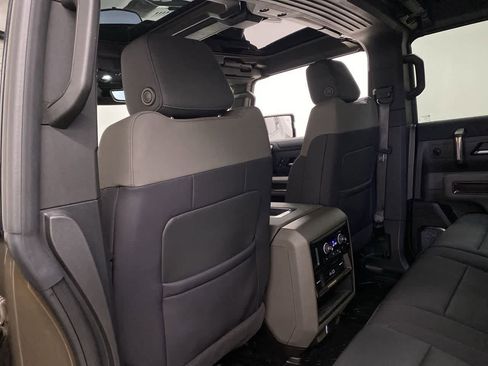 Used 2025 GMC Hummer EV 3X w/ LPO, Illumination Package image 15