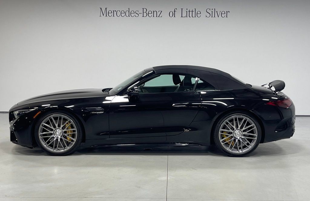 Used 2022 Mercedes-Benz SL 63 AMG 4MATIC image 2