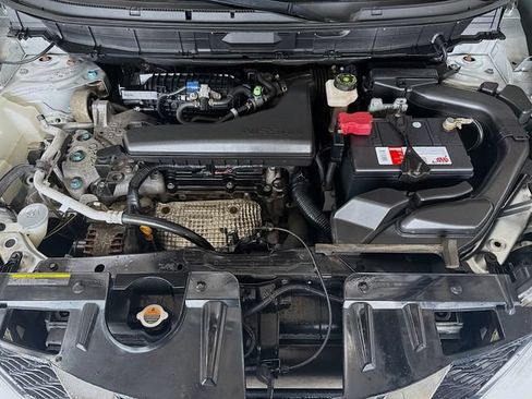 Used 2015 Nissan Rogue SV AWD/4WD image 28
