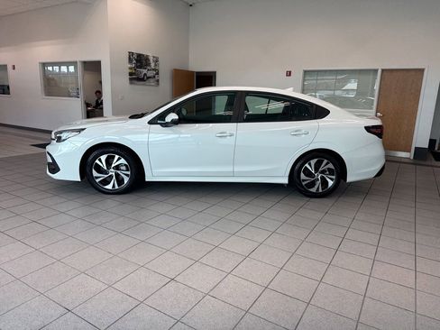 Used 2025 Subaru Legacy Premium AWD/4WD image 9