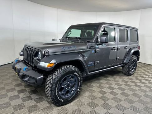 Used 2023 Jeep Wrangler Unlimited w/ Cold Weather Group AWD/4WD image 7