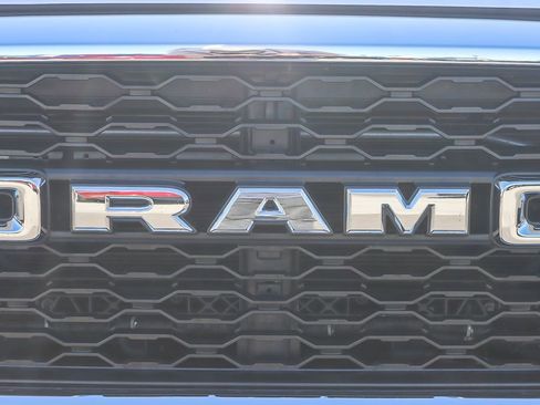 Used 2022 RAM 2500 Tradesman w/ Chrome Appearance Group image 12