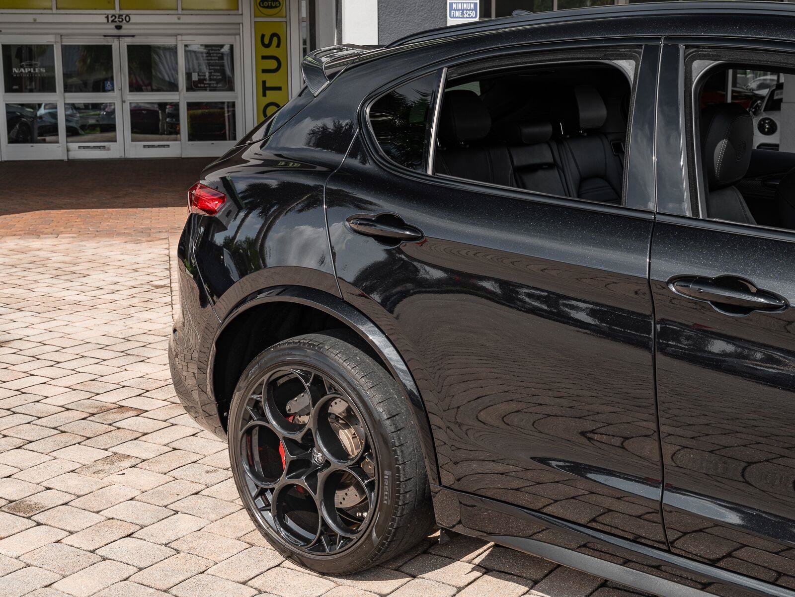 Used 2022 Alfa Romeo Stelvio Quadrifoglio w/ Active Assist Plus Package AWD/4WD image 15