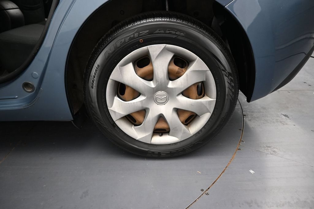 Used 2015 MAZDA MAZDA3 i Sport FWD image 28