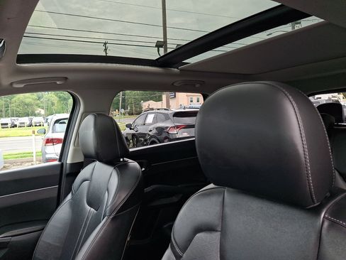 Used 2023 Kia Sorento S w/ Panoramic Sunroof Package FWD image 30