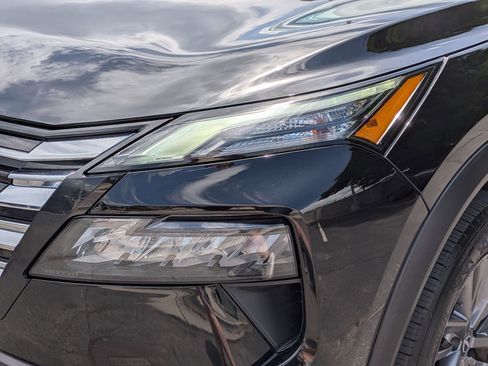 Used 2024 Nissan Rogue S AWD/4WD image 31