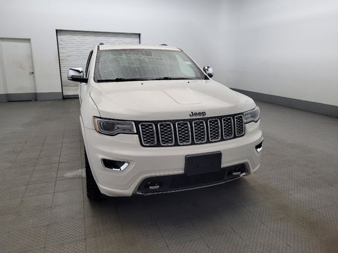 Used 2020 Jeep Grand Cherokee Overland image 14