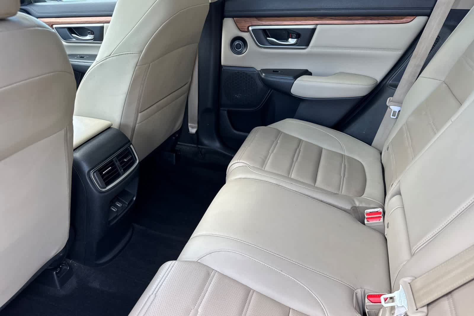 Used 2020 Honda CR-V Touring image 4