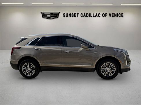 Certified 2023 Cadillac XT5 Premium Luxury image 2