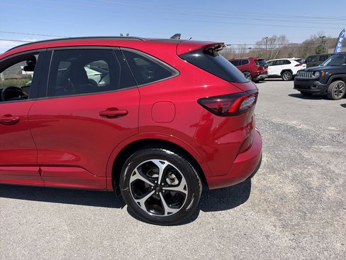 Used 2025 Ford Escape ST-Line Elite AWD/4WD image 9