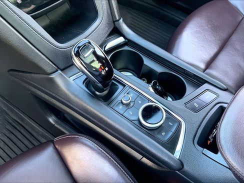 Used 2023 Cadillac XT6 Premium Luxury image 15