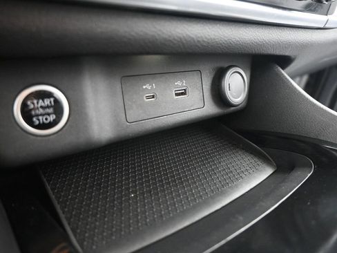 Used 2021 Nissan Rogue S image 13