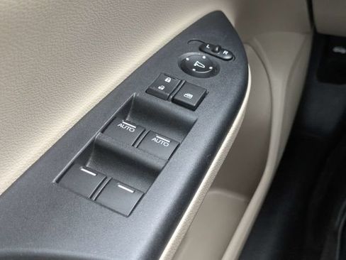 Used 2017 Honda Accord EX-L image 23