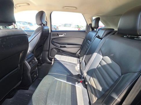 Used 2017 Ford Edge SEL w/ Equipment Group 201A AWD/4WD image 13