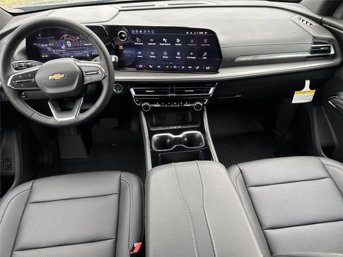 New 2026 Chevrolet Traverse LT FWD image 32