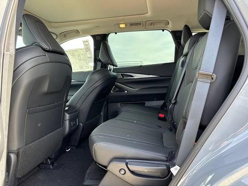 New 2027 INFINITI QX60 Luxe w/ Cargo Package AWD/4WD image 9