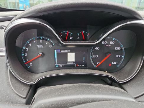Used 2017 Chevrolet Impala Premier w/ Enhanced Convenience Package FWD image 13