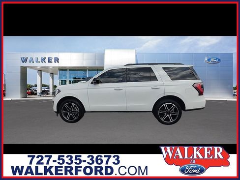 Certified 2021 Ford Expedition Limited RWD image 1