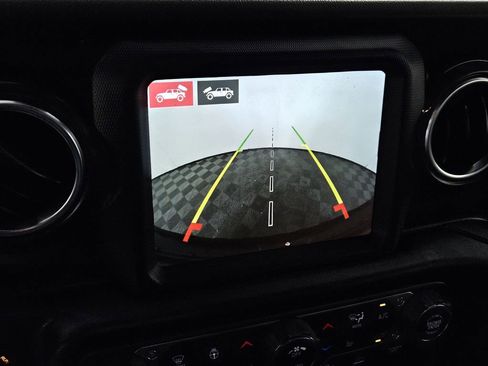 Used 2022 Jeep Wrangler Unlimited Rubicon w/ Xtreme Recon 35" Tire Package image 16