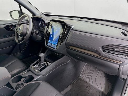 Certified 2025 Subaru Forester Touring AWD/4WD image 31