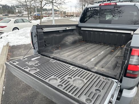 Used 2025 Nissan Frontier PRO-4X w/ Pro Premium Package image 11