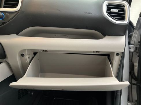 Used 2025 Hyundai Venue SEL image 26