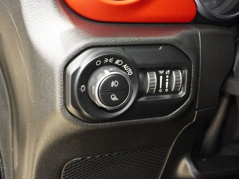 Used 2020 Jeep Gladiator Rubicon AWD/4WD image 27