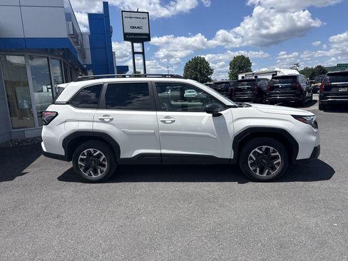 Used 2026 Subaru Forester Premium AWD/4WD image 2