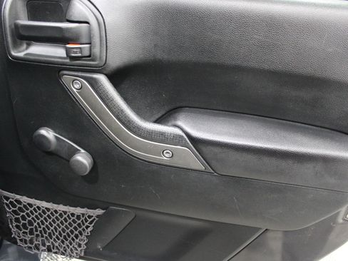 Used 2018 Jeep Wrangler Unlimited Sport image 20