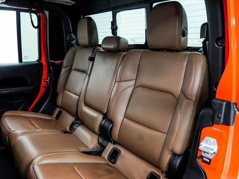 Used 2020 Jeep Gladiator Rubicon image 16