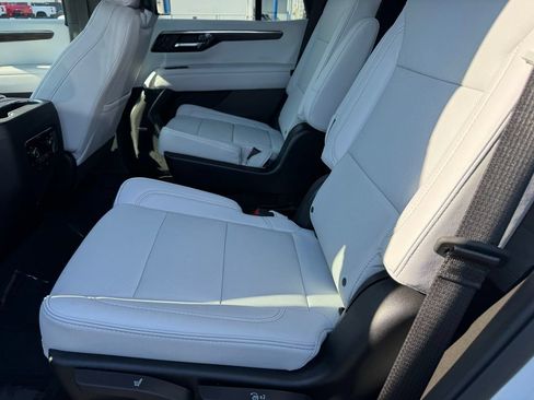 New 2026 Chevrolet Tahoe Premier AWD/4WD image 13