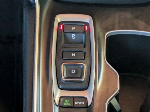 Used 2019 Honda Accord Touring image 12