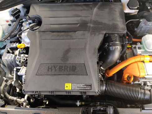 Used 2019 Hyundai Ioniq Limited image 29