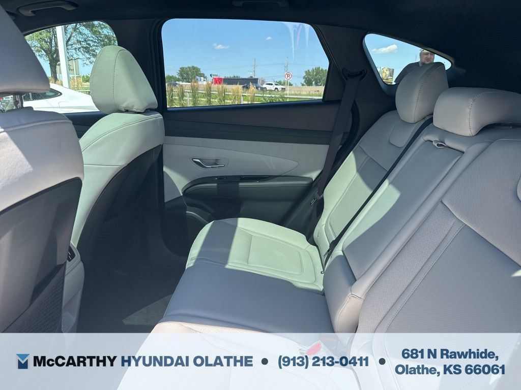 Used 2025 Hyundai Tucson Limited AWD/4WD image 6