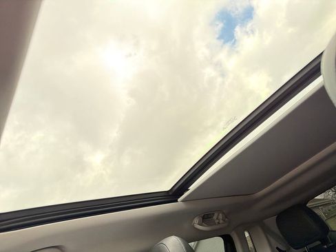 Used 2018 Jeep Compass Limited image 22