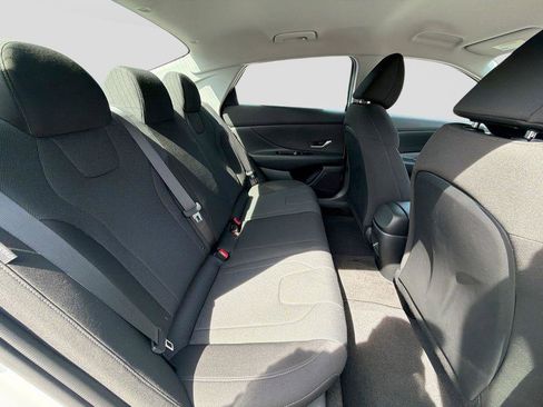 New 2026 Hyundai Elantra SE FWD image 28