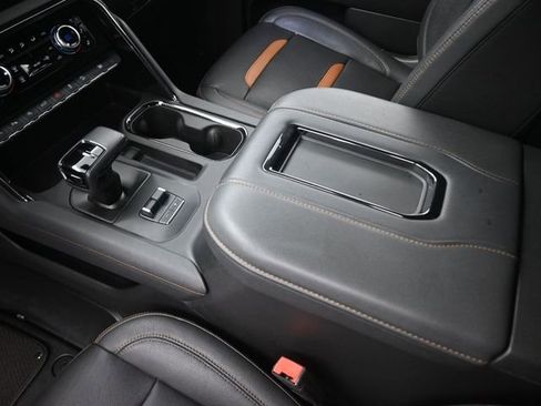 Used 2022 GMC Sierra 1500 AT4 w/ AT4 Premium Package image 31