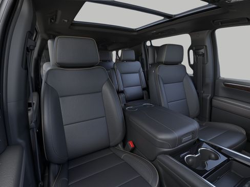 Used 2026 Chevrolet Suburban Premier AWD/4WD image 16